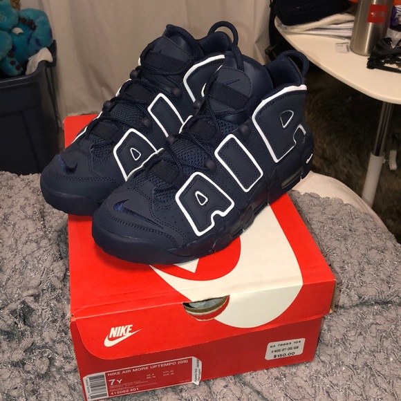 Nike Shoes - Nike Uptempo